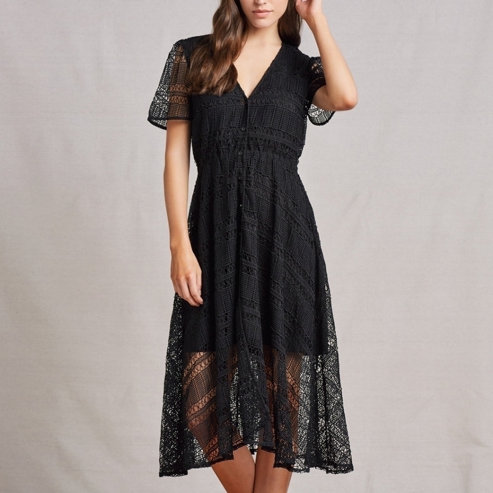 Tularosa XL Leila Midi Dress Black Short Sleeve Lace Lined Button Front V-neck